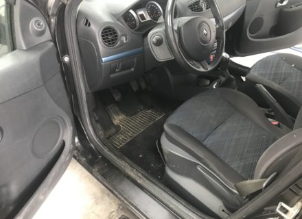 Interieur reiniging Clio voor dieptereiniging