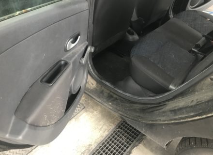 Interieur reiniging Clio voor dieptereiniging